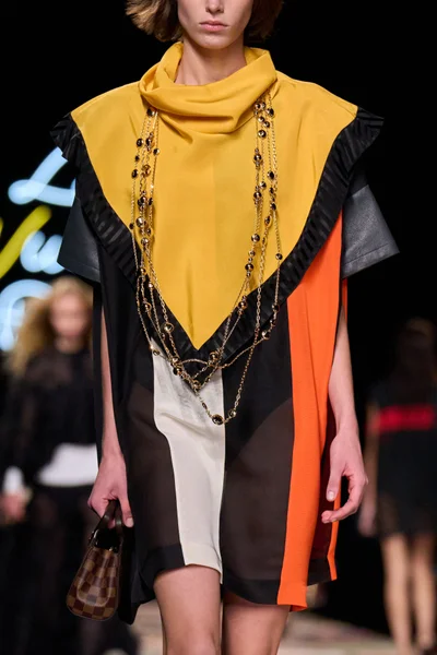 Look 89